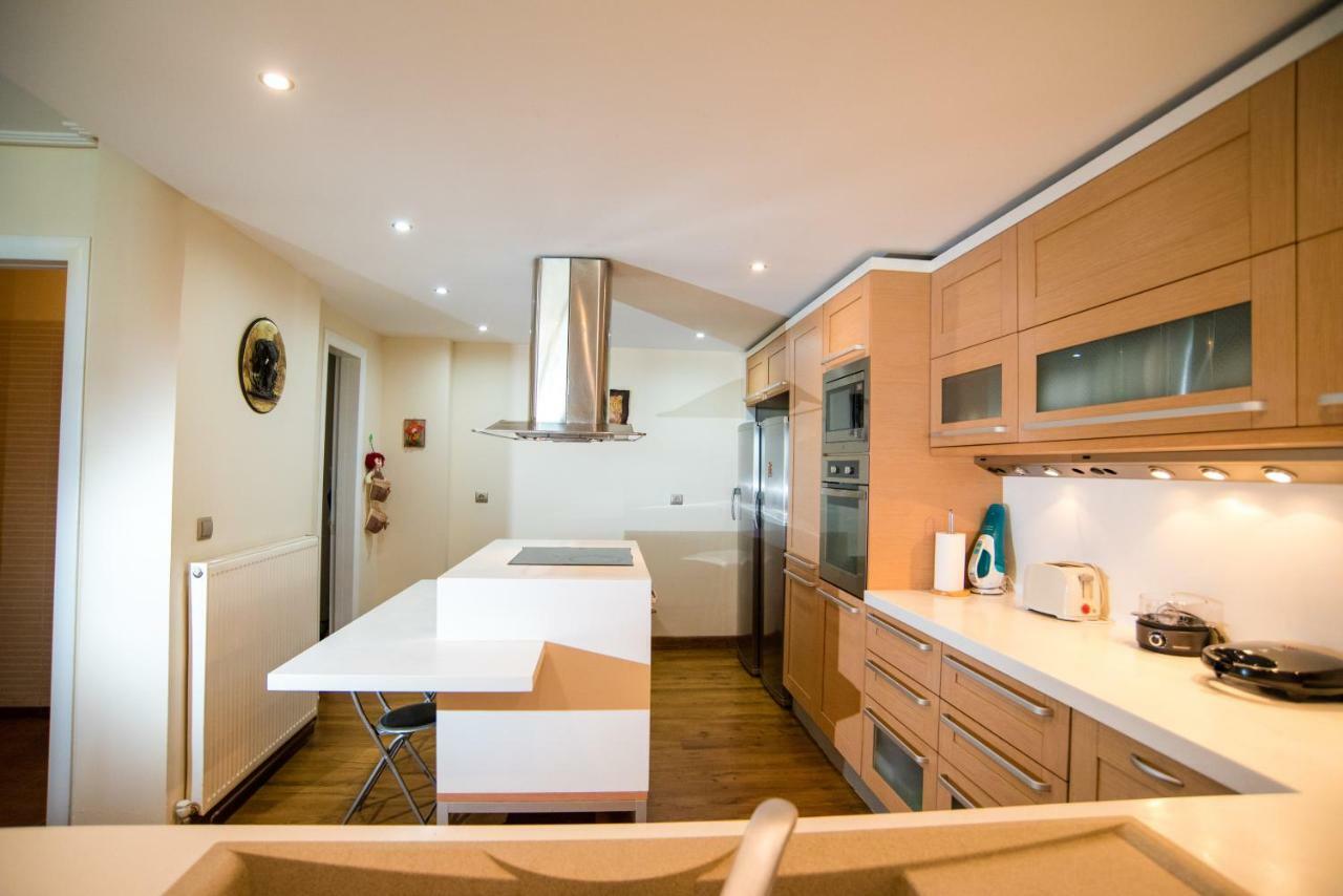 Villa Olympia Vip Dhráfi Extérieur photo